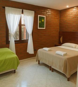 Madre America Hotel & Hostel