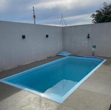 Casa com piscina para a Expo direto