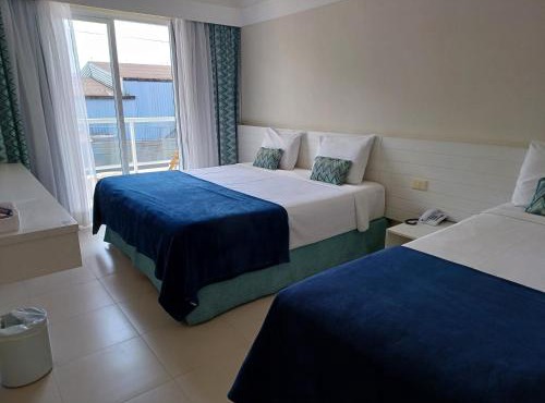 The Falls Hotel - Frente mar