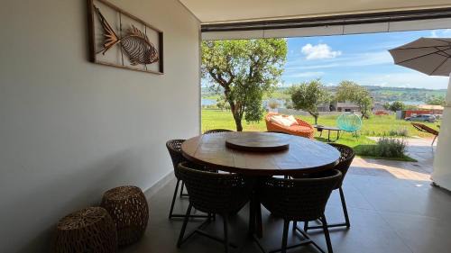 Casa de Campo na Represa, Rivieira de Santa Cristina III