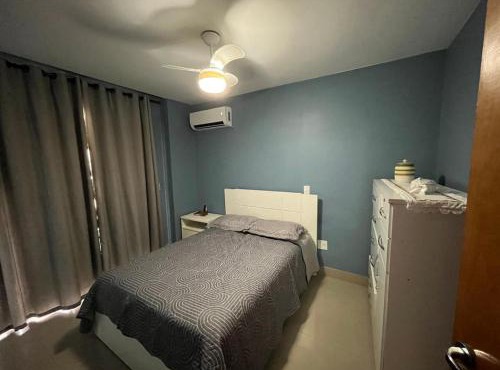 Edf Gil Nogueira-Praia Morro-Guarapari-3º Andar-APTO FTE-SOL MANHA-Piscina-Sauna-02 quartos com Ar -TV Tela Plana-Wi-Fi-Varanda Gourmet -Tela de Proteção - Purificador Água-Airfray-Dois elevadores-01 Garagem-Portaria 24 horas-50 mts da Praia do Morro