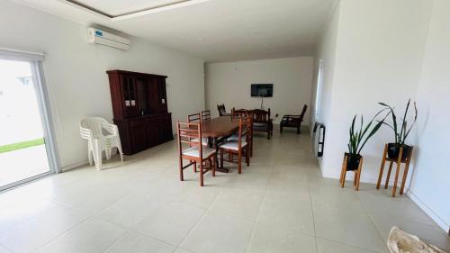 CASA QUINTA GUALEGUAY