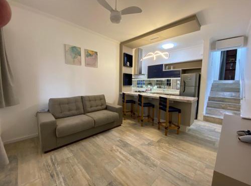 FABULOSO FLAT 225, 2 PISCINAS climatizadas, internet particular 500m Bertioga, Riviera de São Lourenço Flat Duplex inteiro, Adega, cozinha equipada completa serviço de hotelaria, serviço de praia nos finais de semana