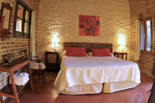LAS JARILLAS Hostería & Bodega