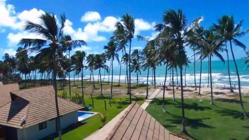 Carneiros Beach Resort 